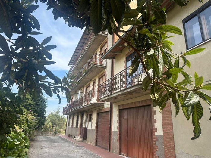 Appartamento con 6 locali in vendita in Via venticinque aprile n, Palazzone, San Casciano dei Bagni