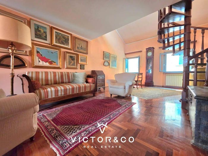 Casa trilocale in vendita in Via Benedetto Cairoli, Centro Storico, Novara