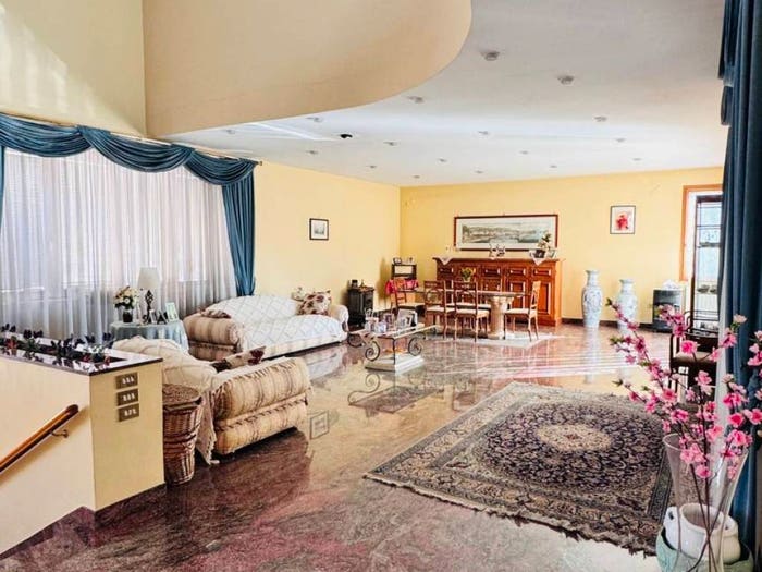 Casa con 6 locali in vendita in Via Giulio Cesare, Melito di Napoli