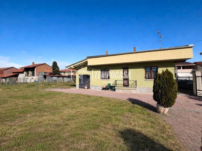 Casa quadrilocale in vendita in Vicolo Giardino, Centro, Cigliano