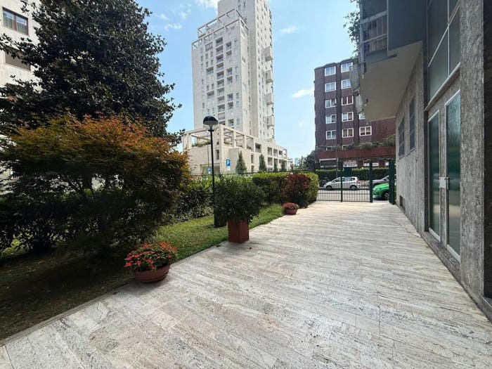 Appartamento trilocale in vendita in Via Privata Belgirate, Maggiolina, Milano