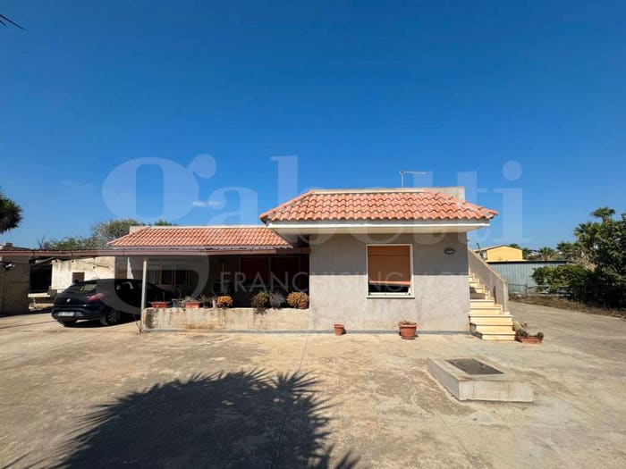 Casa con 6 locali in vendita in Portofossa, Marzameni, Pachino