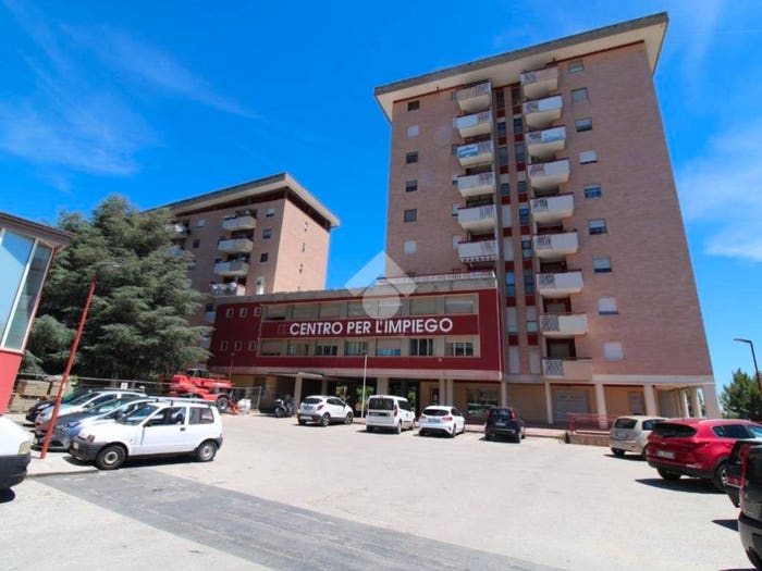 Appartamento con 5 locali in vendita in Piazza Molise, Via XXIV Maggio CEP, Campobasso