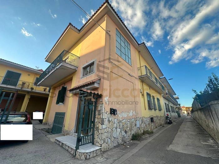 Casa con 6 locali in vendita in Via Arturo Toscanini, Monaci, Giugliano in Campania