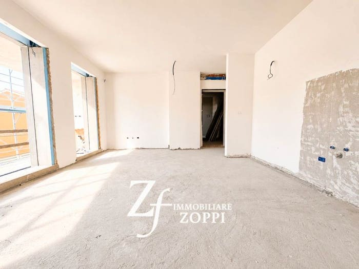 Appartamento quadrilocale in vendita in VIA LARGA, Centro, Calenzano