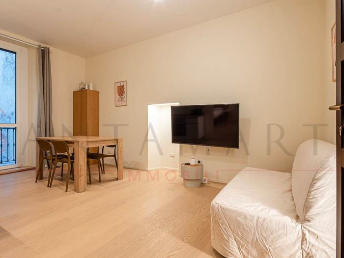 Appartamento bilocale in vendita in Via Melzo, Porta Venezia, Milano