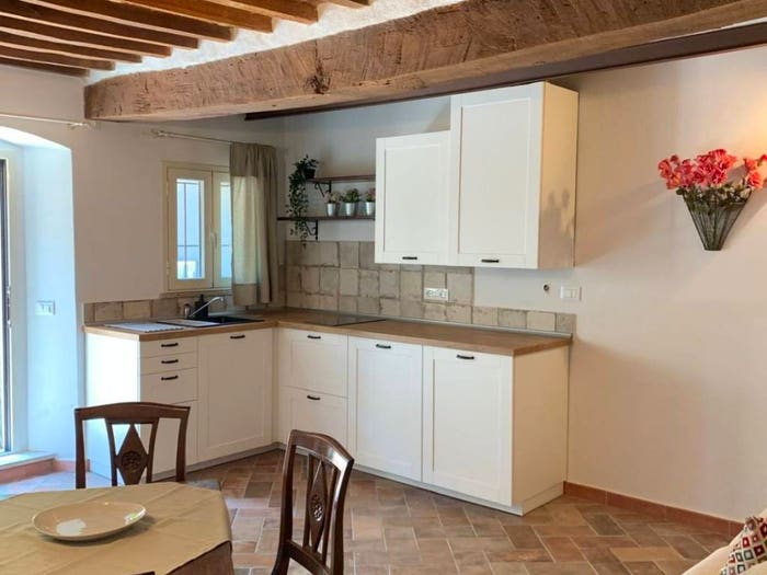 Appartamento bilocale in vendita in Piazza del Popolo, Centro, Castagneto Carducci