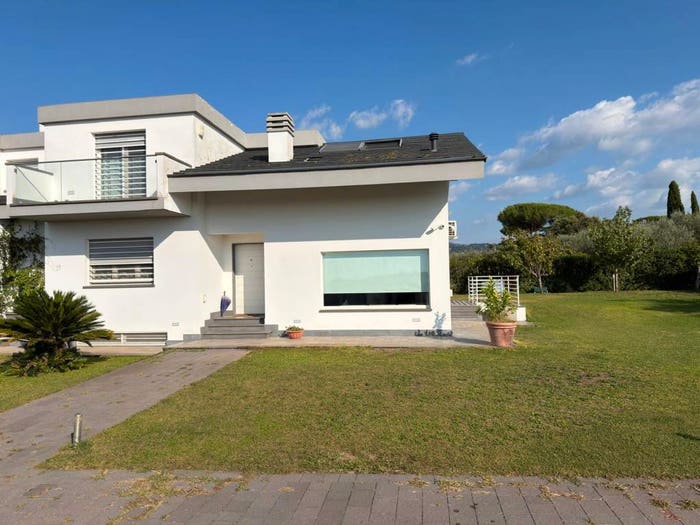 Casa quadrilocale in vendita in Via John Fitzgerald Kennedy, Frattocchie, Marino