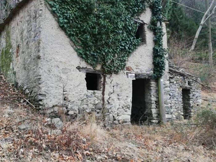 Casa bilocale in vendita in Via Lago D'Elio No Number, Maccagno con Pino e Veddasca