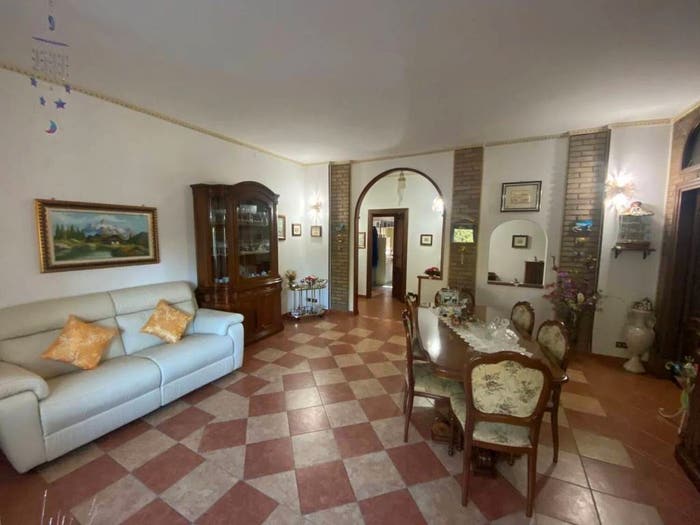 Appartamento con 5 locali in vendita in Via Torino No Number, Centro, Casteggio