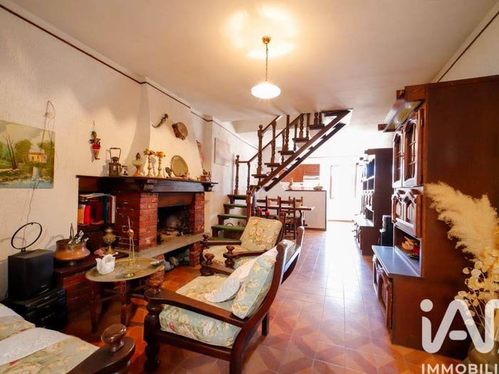 Casa quadrilocale in vendita in Via cavour, Centro, Castell'Azzara