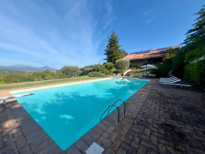 Casa con 6 locali in vendita in VIA DEI CAPPUCCINI, Centro, Fabriano