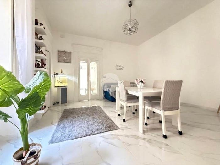 Appartamento quadrilocale in vendita in Via francesco saverio correra, Monte Santo, Napoli