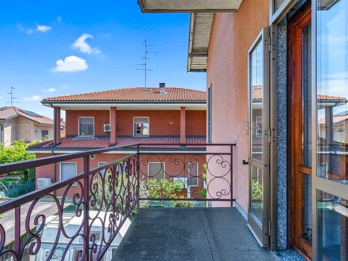 Appartamento quadrilocale in vendita in Via Prealpi, Centro, Garbagnate Milanese