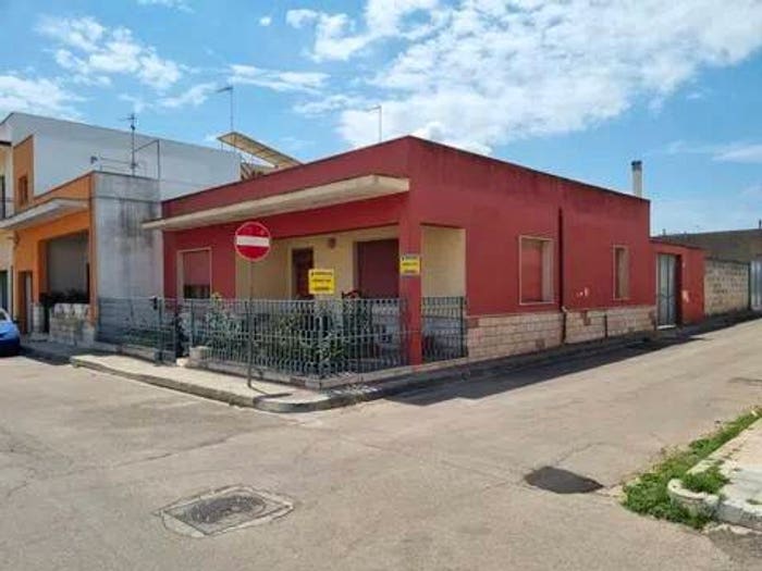 Casa quadrilocale in vendita in Graziani, Centro, Neviano