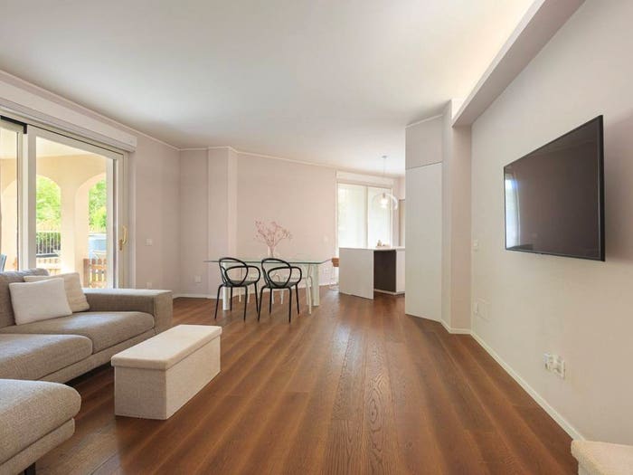 Appartamento trilocale in vendita in Via Maggio, Centro, Arona