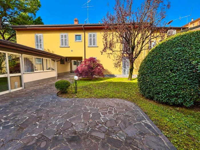 Casa quadrilocale in vendita in Via Molino Vecchio, Seriate
