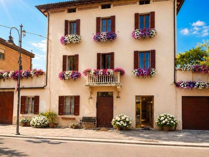Casa con 6 locali in vendita in Via Toschi, Centro, Baiso