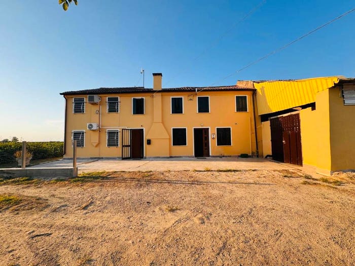 Casa con 6 locali in vendita in Via Roma, Centro, Bevilacqua
