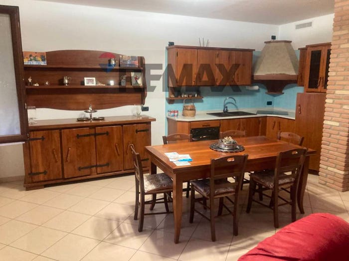 Appartamento con 5 locali in vendita in Via Alpone, Buttapietra