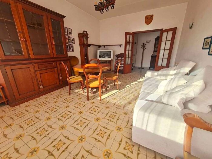 Appartamento quadrilocale in vendita in Valle Miano, Ancona