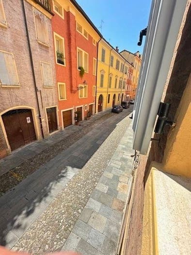 Appartamento trilocale in vendita in Via Malatesta, Centro Storico, Modena