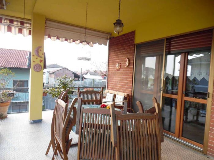 Casa con 6 locali in vendita in viale Caduti, Lusigliè