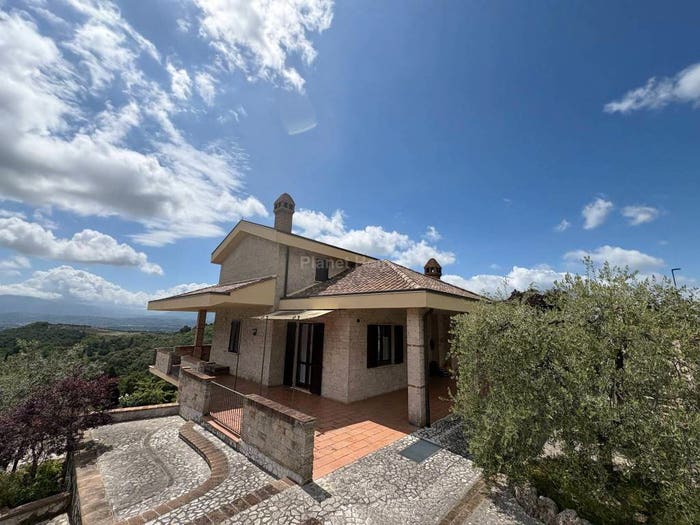Casa con 6 locali in vendita in Centro, San Gemini