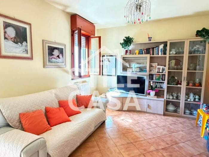 Casa con 6 locali in vendita in Via Martiri Lunatesi, Lammari Lunata, Capannori