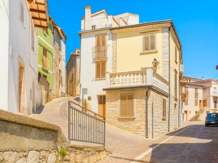 Casa con 5 locali in vendita in Via del Sole Vico, Fraine