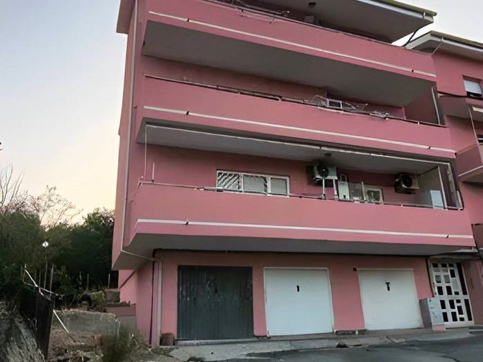 Appartamento con 6 locali in vendita in Via Tintoretto Roges CS Italia, Roges, Rende