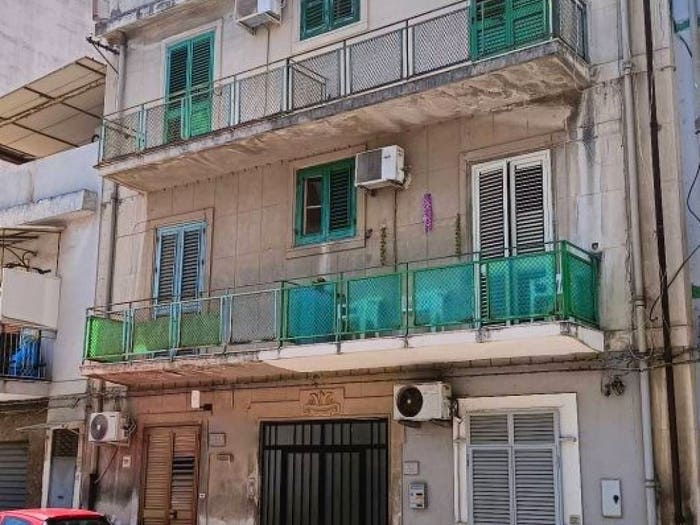 Appartamento quadrilocale in vendita in Via Palermo, Giostra, Messina