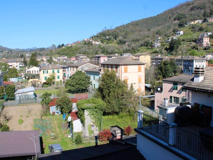Appartamento con 5 locali in vendita in Via Umberto I, Centro, Cicagna