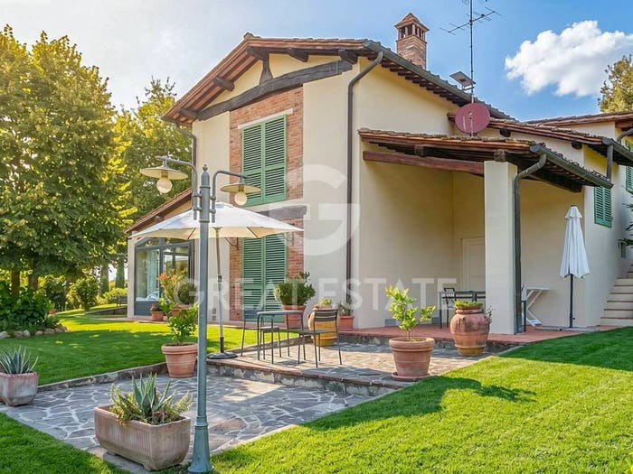 Casa con 6 locali in vendita in Frazione Ville, Terranuova Bracciolini