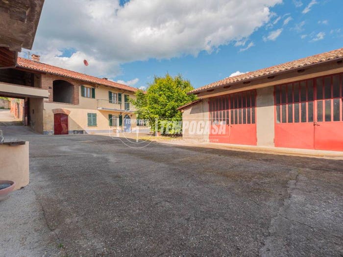 Casa con 6 locali in vendita in Via San Rocco, Pino d'Asti