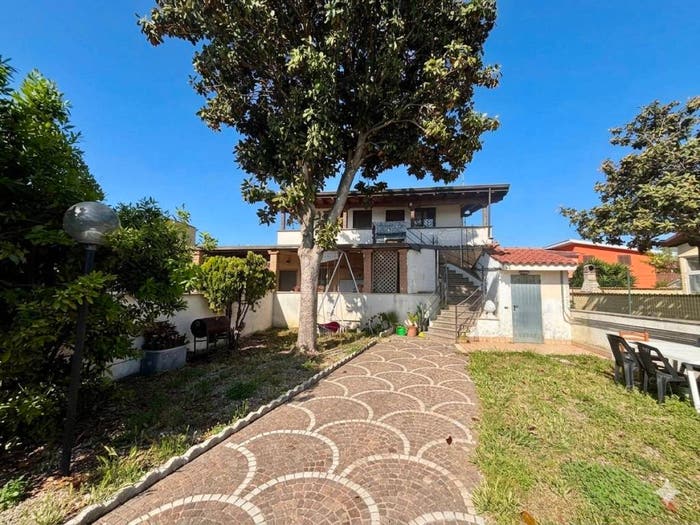 Casa trilocale in vendita in Via Capri, Nuova Florida, Ardea