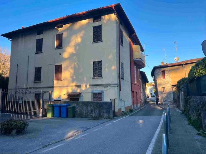 Casa con 6 locali in vendita in via Michelangelo, Maggianico Bione, Lecco