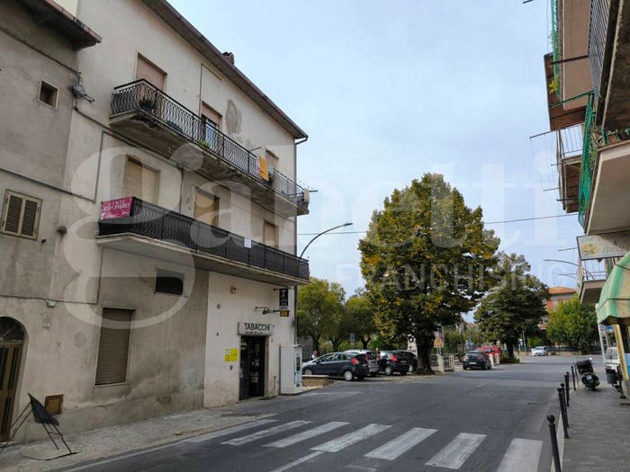 Appartamento quadrilocale in vendita in Via Roma, Centro, Corchiano