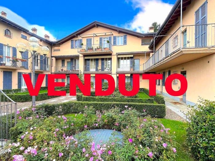 Appartamento trilocale in vendita in via dei Campi, Centro, Missaglia
