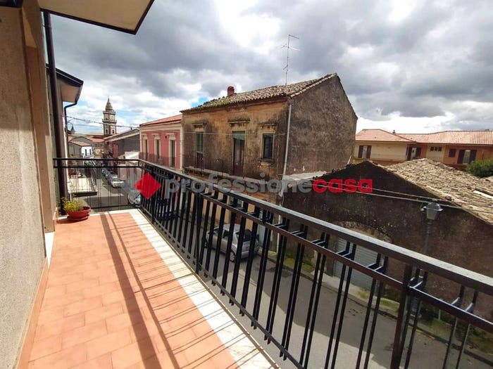 Appartamento con 5 locali in vendita in Via Roma, Centro, Pedara