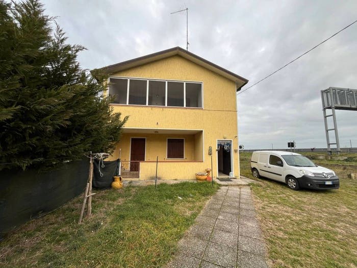 Casa quadrilocale in vendita in Via Romea, Italba, Mesola