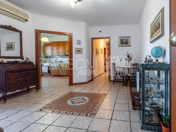 Appartamento trilocale in vendita in Via dell'Albareto, Acilia, Roma