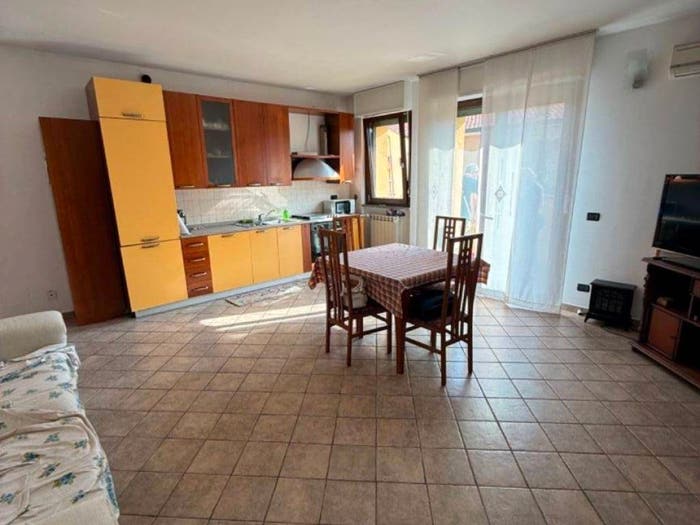 Appartamento trilocale in vendita in Via Adua, Castano Primo