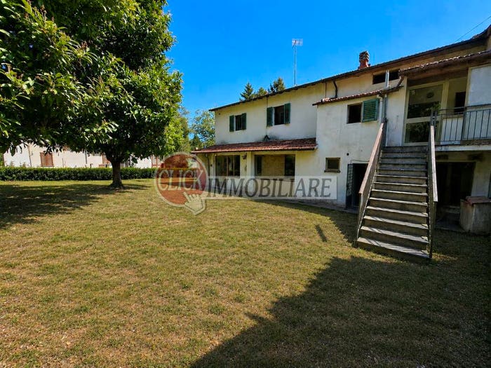 Casa con 6 locali in vendita in Borgo San Lorenzo