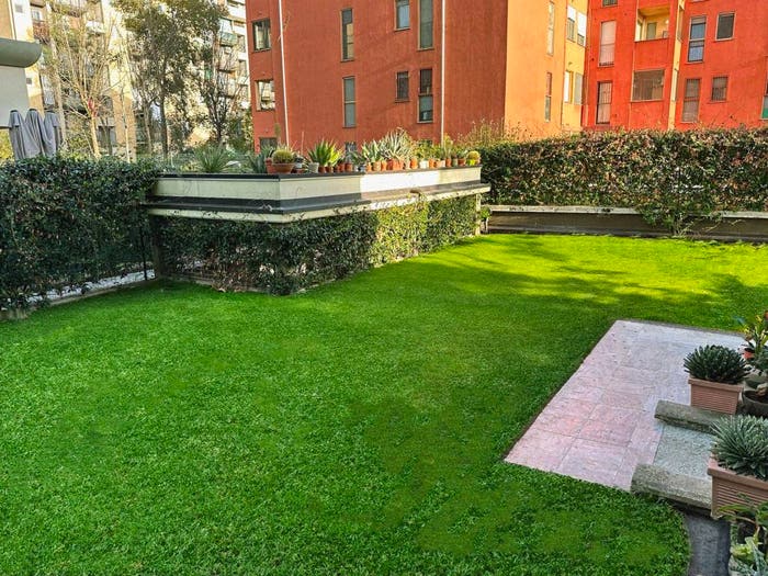 Appartamento trilocale in vendita in Via Fontanile Aiana, Cesano Boscone