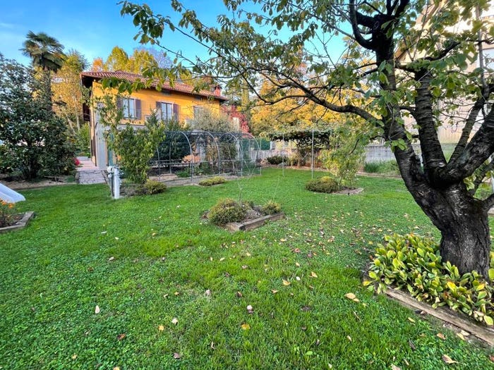 Casa con 6 locali in vendita in Via Pietro Paleocapa, Centro, Alzano Lombardo