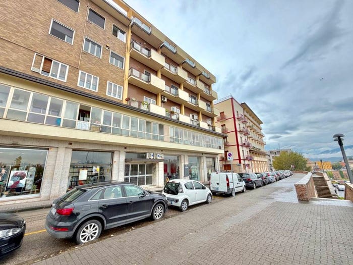 Appartamento trilocale in affitto in Via Pasquale Capilongo, Centro Storico, Benevento