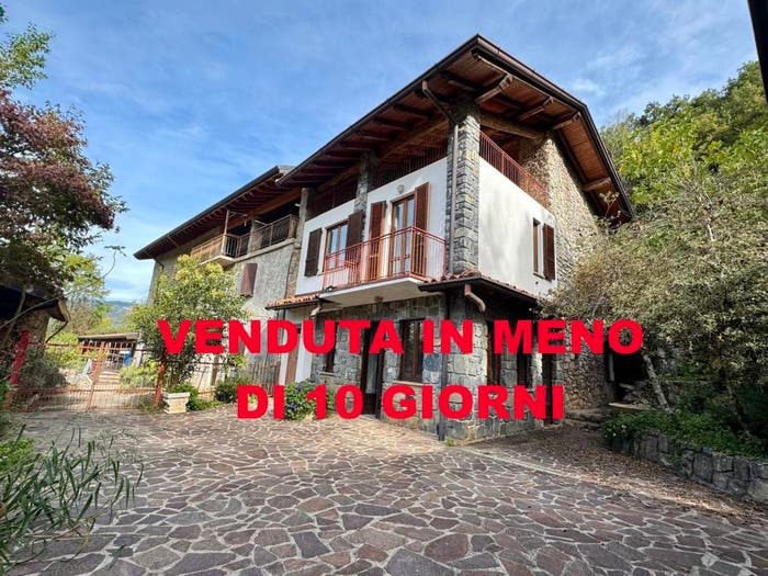 Casa con 5 locali in vendita in Via Cantullo, Albino