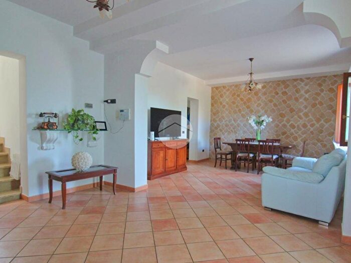 Casa quadrilocale in vendita in Via G de Vincentis, Cologna Paese, Roseto degli Abruzzi