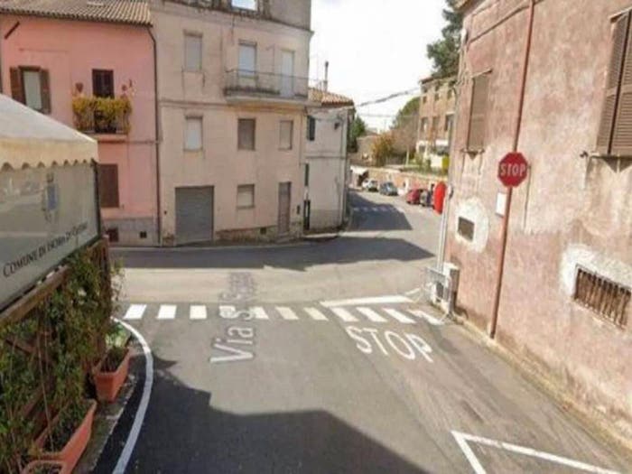 Appartamento con 6 locali in vendita in Via Degli Orti, Ischia di Castro